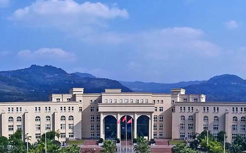 �ɶ�����WԺȫ�����Կ����ߵȽ����ԌW��ԇ�����ͱ��ƣ��˲����B�����W��ʽ�Ͼ�